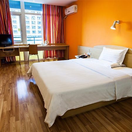 7Days Premium Guangzhou Tianhe Gangding Гуанчжоу Номер фото